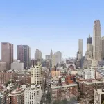 Rent 3 bedroom apartment of 155 m² in New York