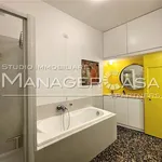 Rent 6 bedroom apartment of 82 m² in Genova