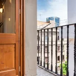 Rent 1 bedroom apartment of 28 m² in Barcelona