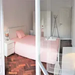 Rent a room of 97 m² in Lisboa