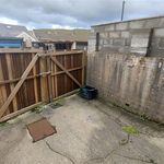 Rent 3 bedroom flat in Wales