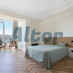 Alquilo 3 dormitorio apartamento de 200 m² en Madrid