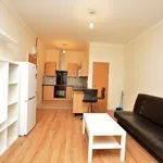 Studio to rent in High Street, Slough SL1