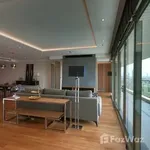 Rent 3 bedroom house of 210 m² in Bangkok