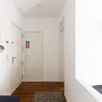 Rent 2 bedroom apartment in Porto