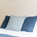 Rent 4 bedroom apartment in Barcelona