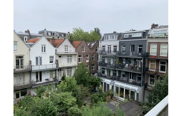 Huur 3 slaapkamer appartement van 75 m² in Amsterdam