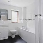 Rent 5 bedroom apartment in South East England