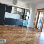 Rent 4 bedroom apartment of 125 m² in Rome