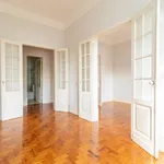 Rent 3 bedroom apartment of 180 m² in Lisbon