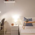 Alquilo 4 dormitorio apartamento de 53 m² en Madrid