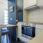 Appartement de 667 m² avec 2 chambre(s) en location à Paris