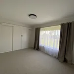 Rent 4 bedroom house of 699 m² in Geelong