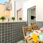 Rent 3 bedroom apartment of 65 m² in Lisbon