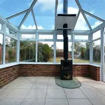 Rent 4 bedroom house in Reigate and Banstead