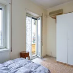 Rent 4 bedroom apartment in Rome