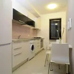 Rent 3 bedroom apartment of 87 m² in Bucuresti