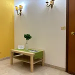 Rent 6 bedroom apartment in Milan