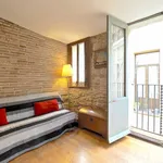 Rent 3 bedroom apartment of 40 m² in Barcelona