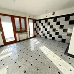 Affitto 3 camera appartamento di 76 m² in Carrara