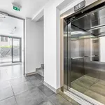 Pronajměte si 3 ložnic/e byt o rozloze 168 m² v Prague