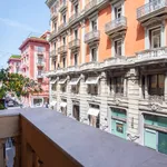 Affitto 5 camera appartamento di 186 m² in Naples