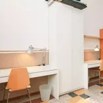 Rent 3 bedroom apartment in Madrid