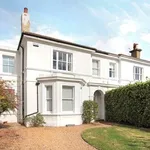 Rent 5 bedroom house in South East England