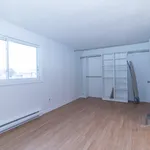 Rent 7 bedroom house of 93 m² in Gatineau