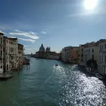 Rent 5 bedroom house of 170 m² in Venice