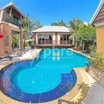 Rent 5 bedroom house of 330 m² in Bang Lamung