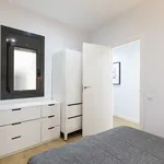 Rent 1 bedroom apartment of 40 m² in Barcelona