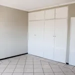 Rent 1 bedroom apartment in Germiston