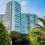 Rent 2 bedroom apartment of 135 m² in Miami Beach