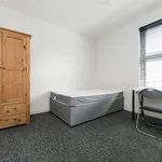 Rent 4 bedroom house in Leeds