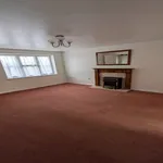 Rent 3 bedroom flat in West Midlands