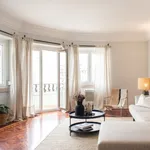 Rent 3 bedroom apartment of 18 m² in Lisbon