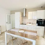 Appartement de 50 m² avec 1 chambre(s) en location à Saintes