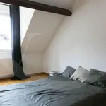 Miete 4 Schlafzimmer wohnung in Genève