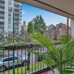 Appartement de 828 m² avec 3 chambre(s) en location à Vancouver