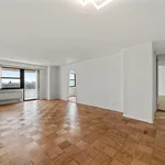 Rent 1 bedroom apartment of 83 m² in Hudson