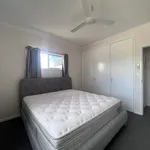 Rent 3 bedroom house of 818 m² in Moranbah