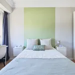 Rent a room of 120 m² in Lisbon