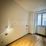 Rent 2 bedroom apartment of 50 m² in Milano