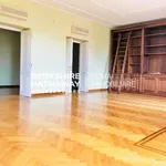 Rent 5 bedroom apartment of 210 m² in Roma