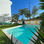 Rent 5 bedroom house of 280 m² in Costa da Caparica