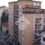 Affitto 3 camera appartamento di 85 m² in Lainate