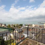 Rent 3 bedroom apartment of 83 m² in Ryde