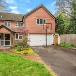 Rent 5 bedroom house in South East England