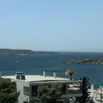 Rent 4 bedroom house of 260 m² in Vouliagmeni (Vari-Voula-Vouliagmeni)